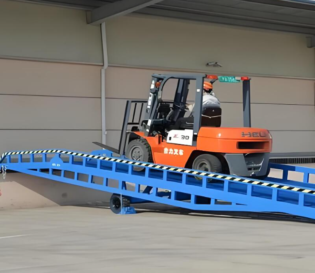 青阳移动式卸货平台（叉车用）